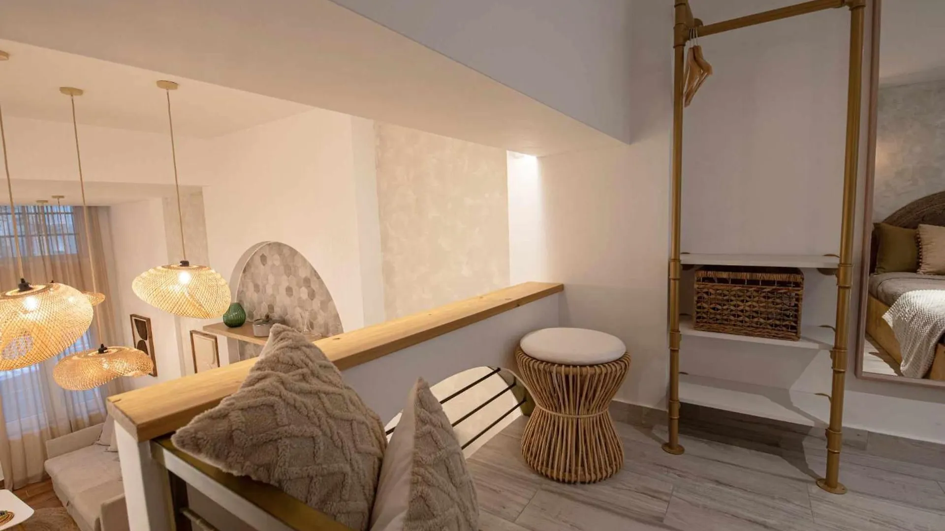 Апартаменты Namaste Lofts Near Seaside Салоники Греция