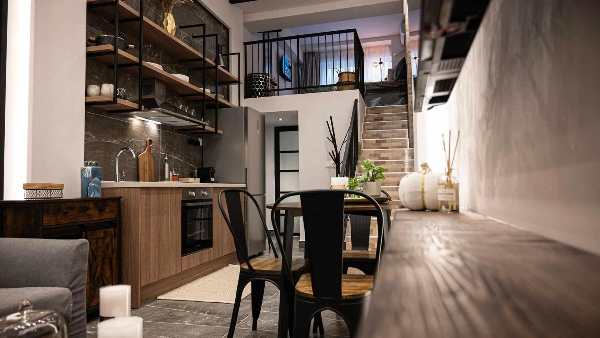 Апартаменты Namaste Lofts Near Seaside Салоники